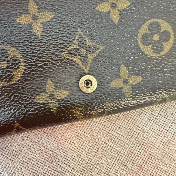 Louis Vuitton Monogram Porte Monnaie Billets Tresor Bifold Wallet - Picture 13 of 15